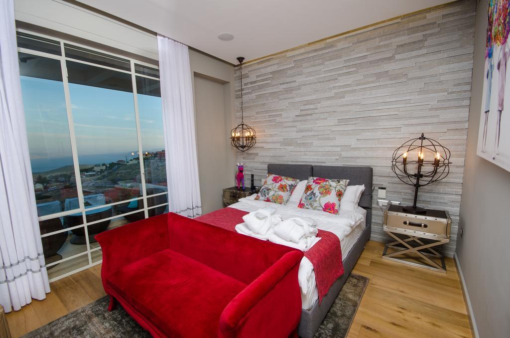 Chateau Glili (Adults Only) صفد الغرفة الصورة